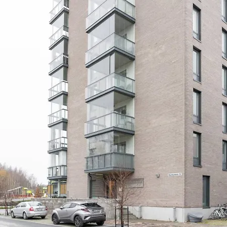 New Spacious 1br With Free Parking On The Street *